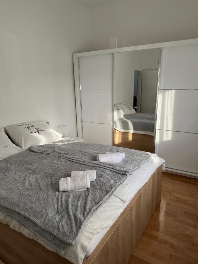 City Rent 1 Osijek Ngoại thất bức ảnh