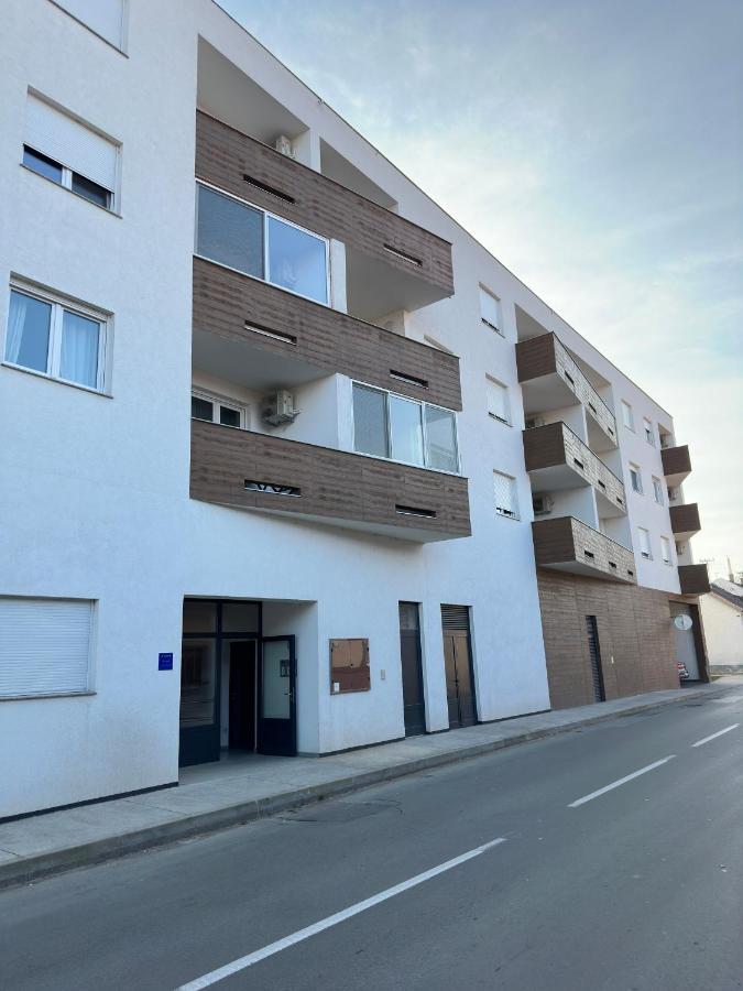 City Rent 1 Osijek Ngoại thất bức ảnh